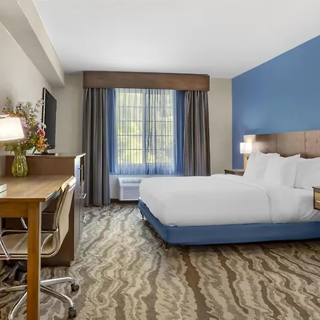 Best Western Plus River Escape Sylva / Dillsboro Exterior photo