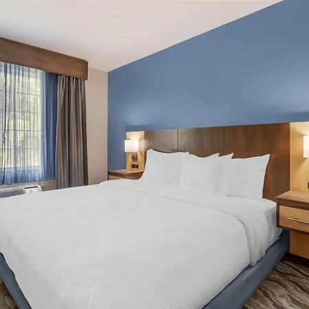 Best Western Plus River Escape Sylva / Dillsboro Exterior photo