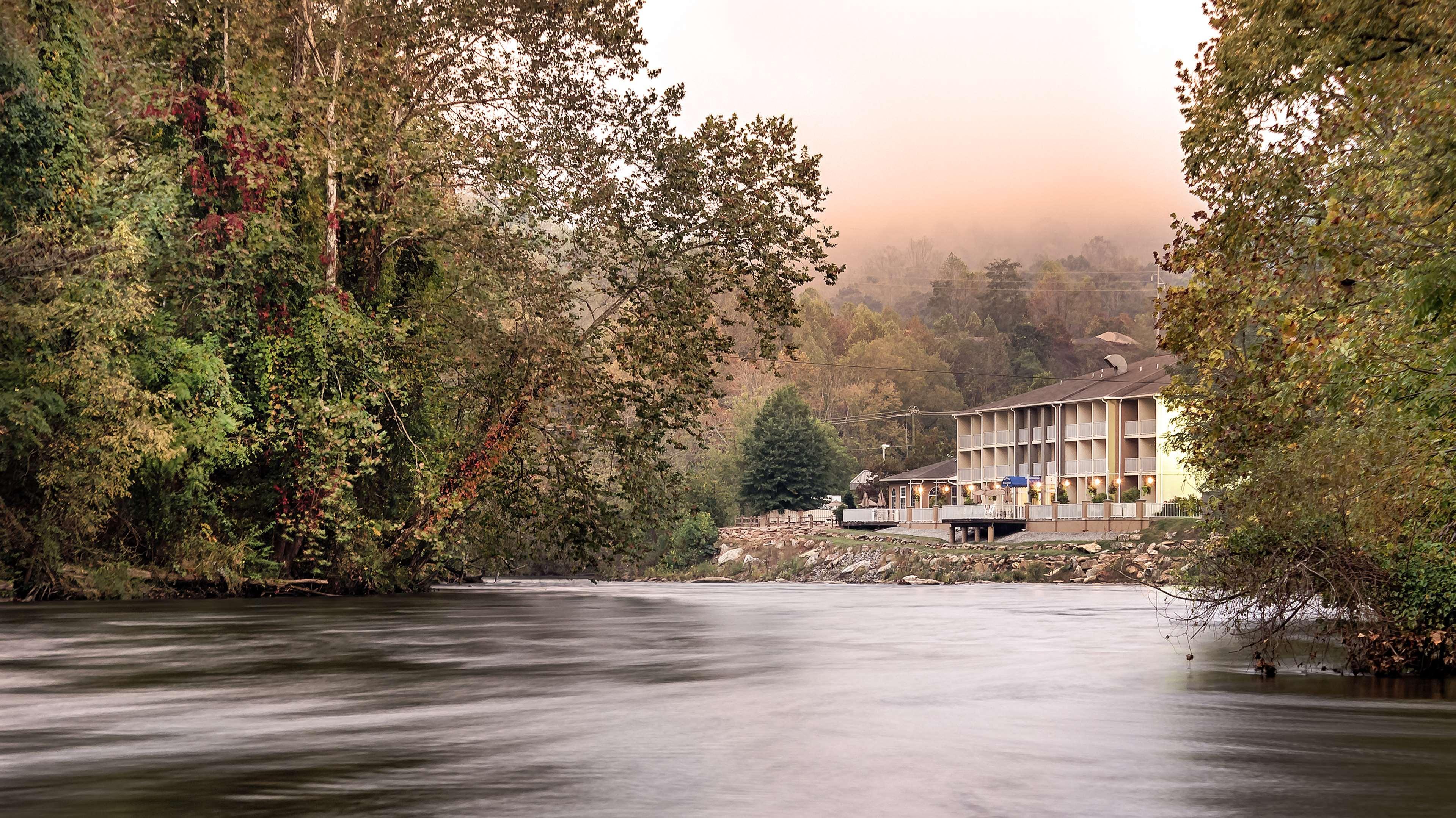 Hotel Western River Escape Sylva / 3*