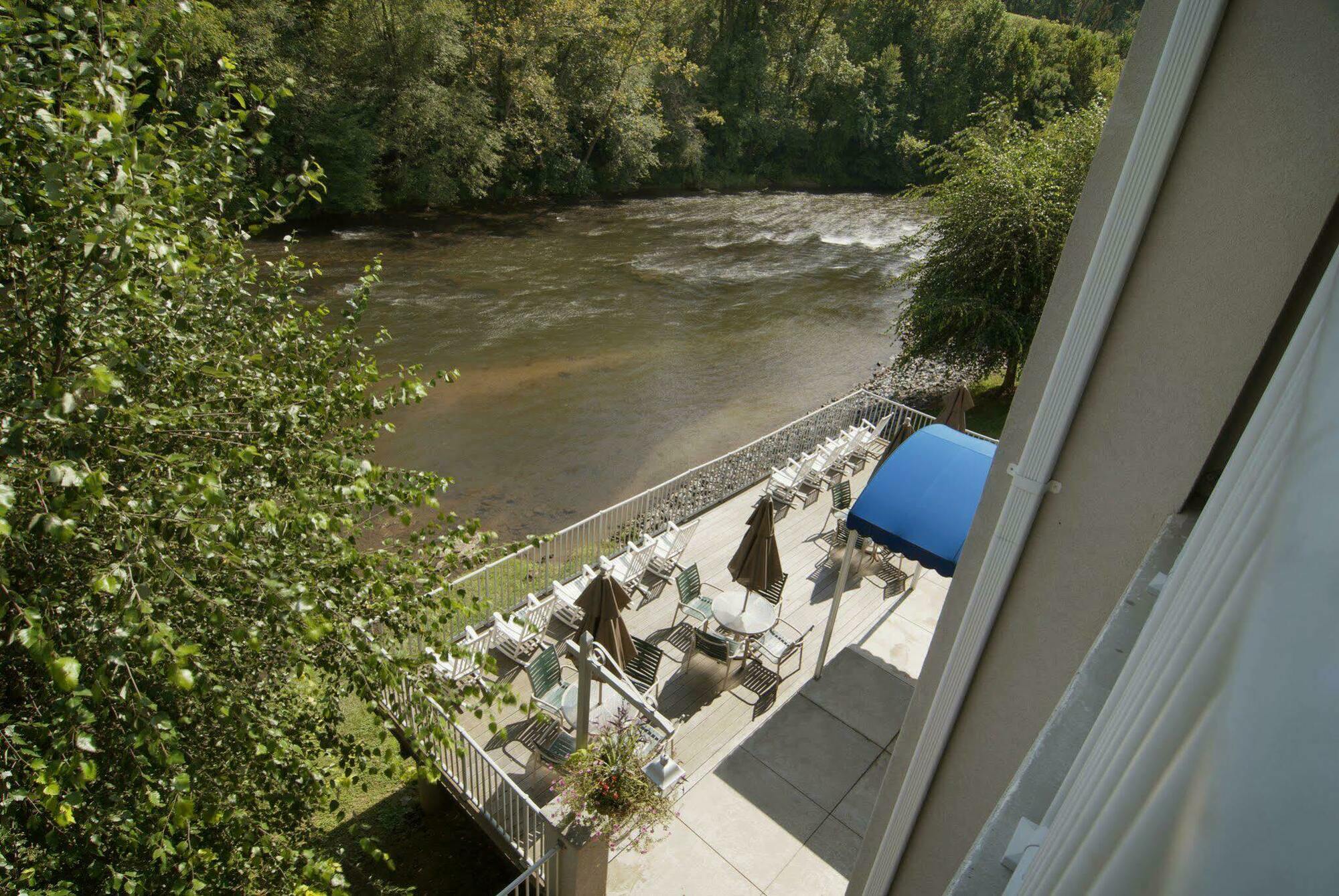 Western River Escape Sylva / Dillsboro