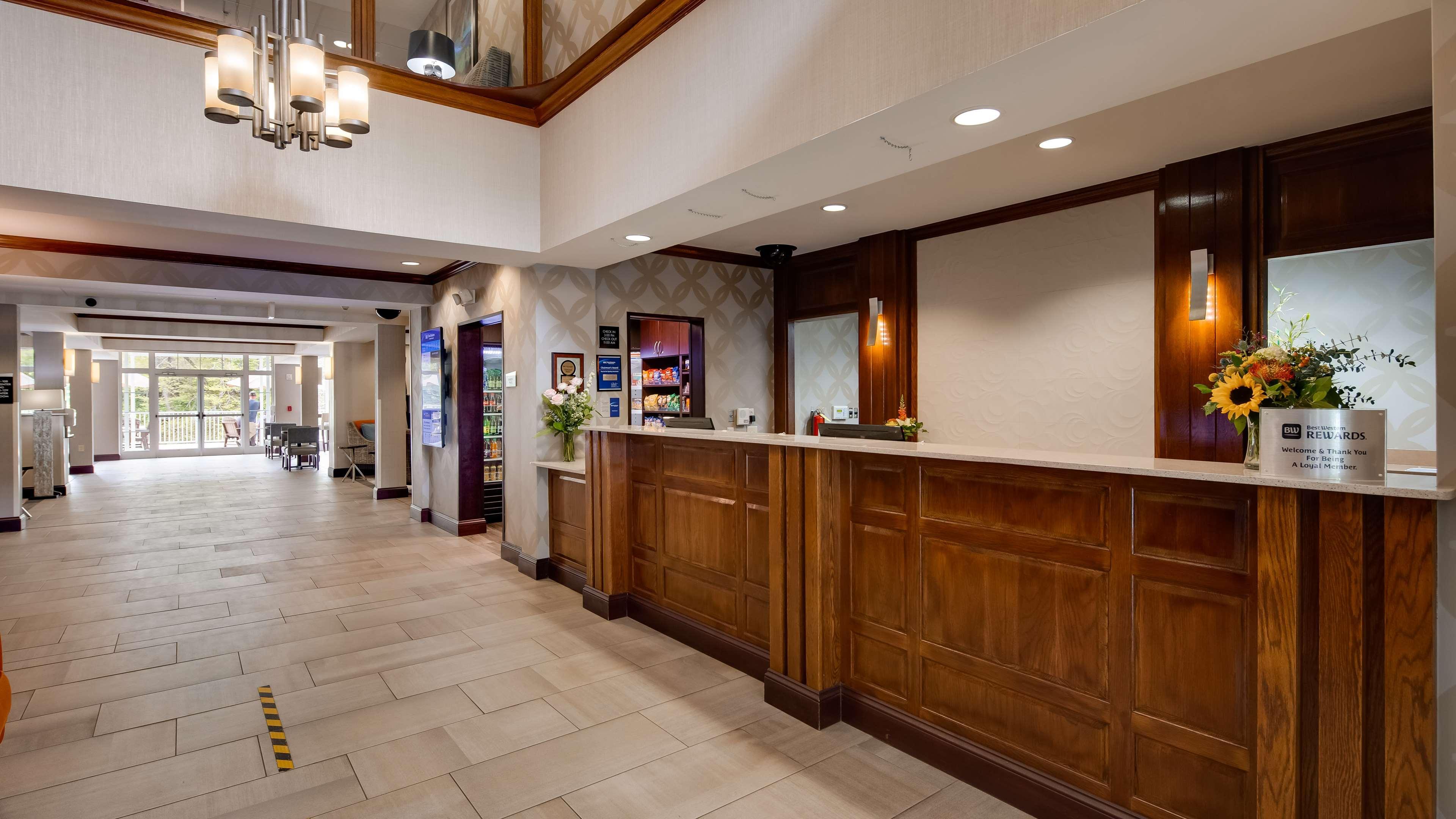 Western River Escape Sylva / Hotel