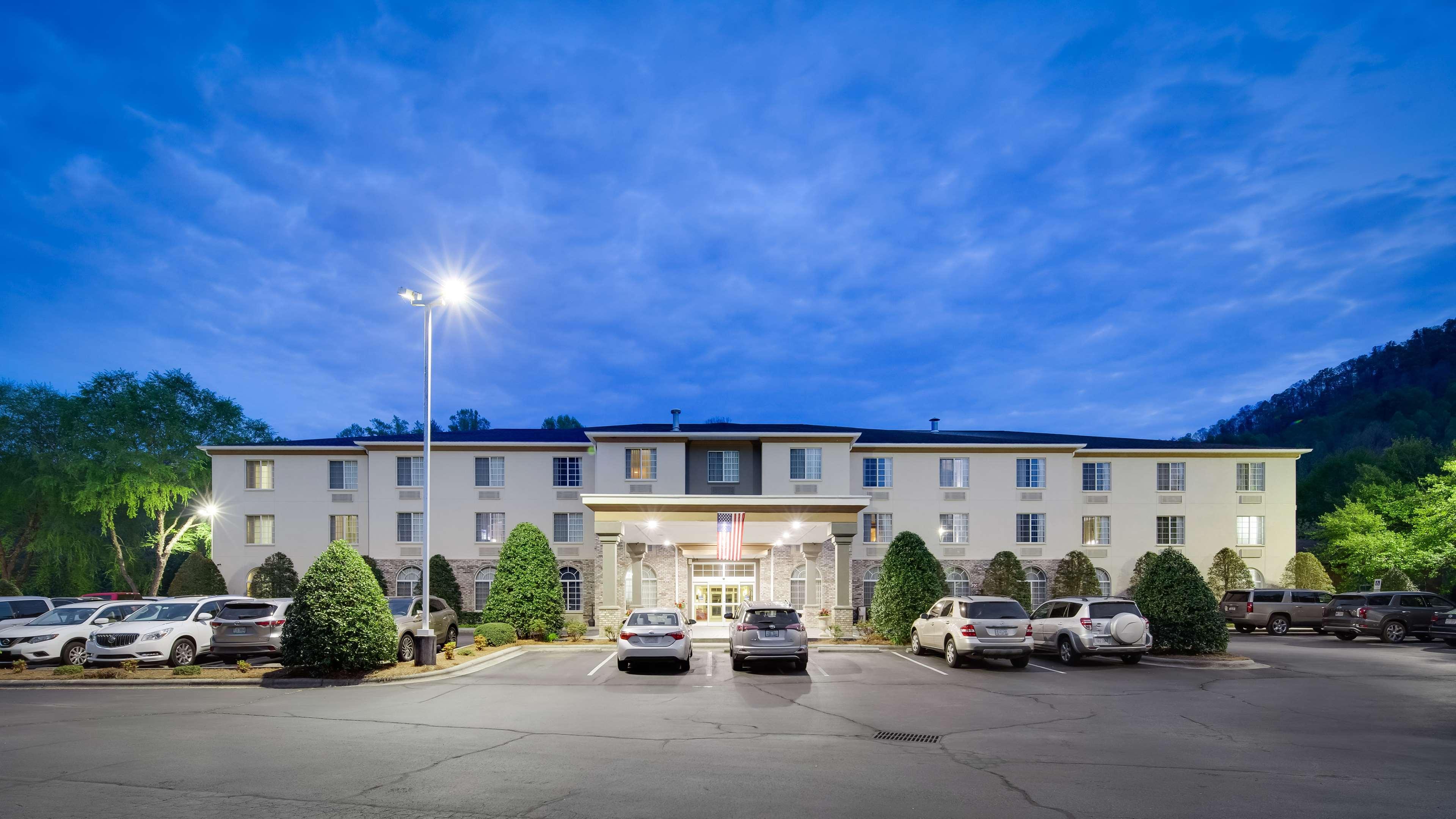 Hotel Western River Escape Sylva /
