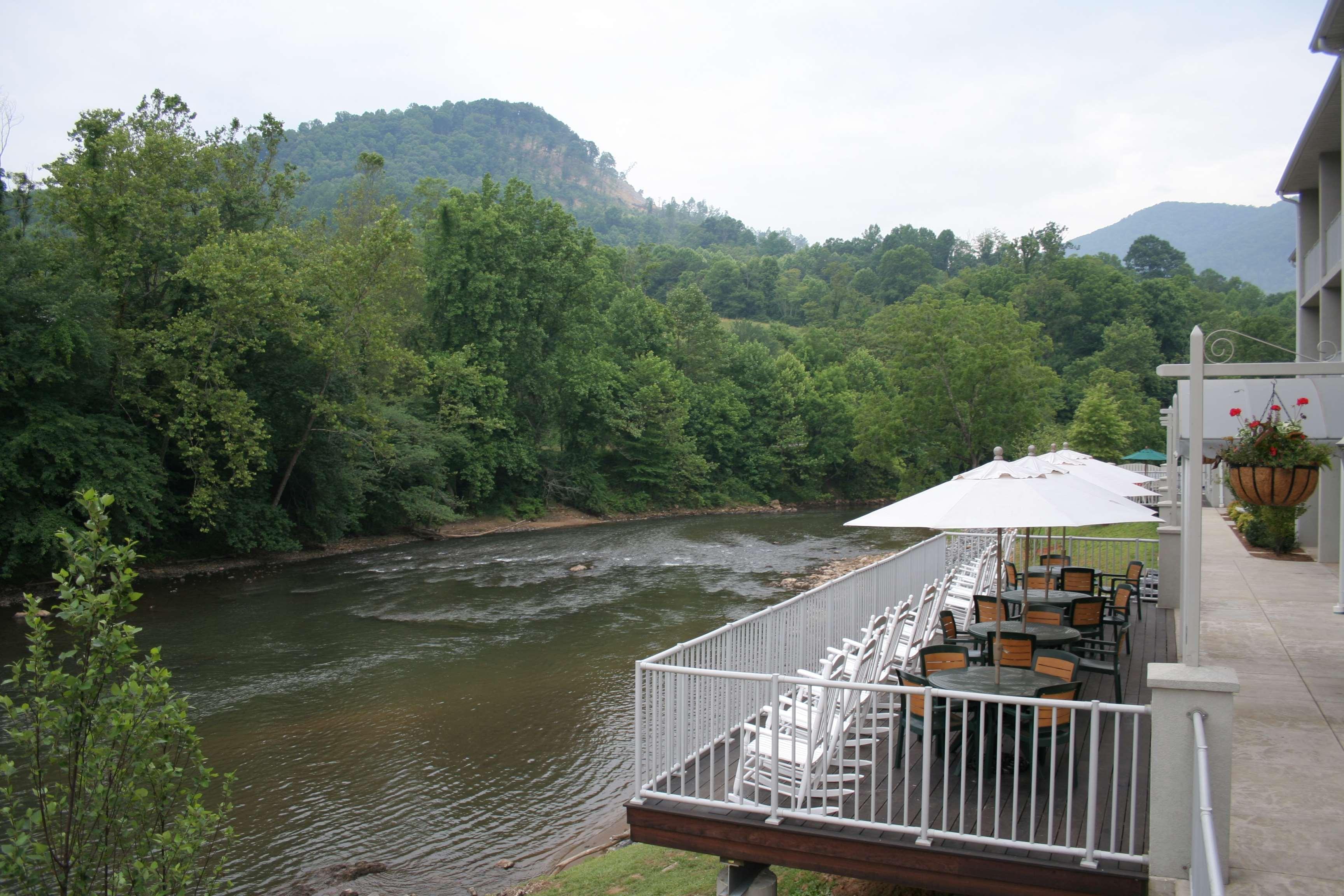 Western River Escape Sylva / Hotel Dillsboro