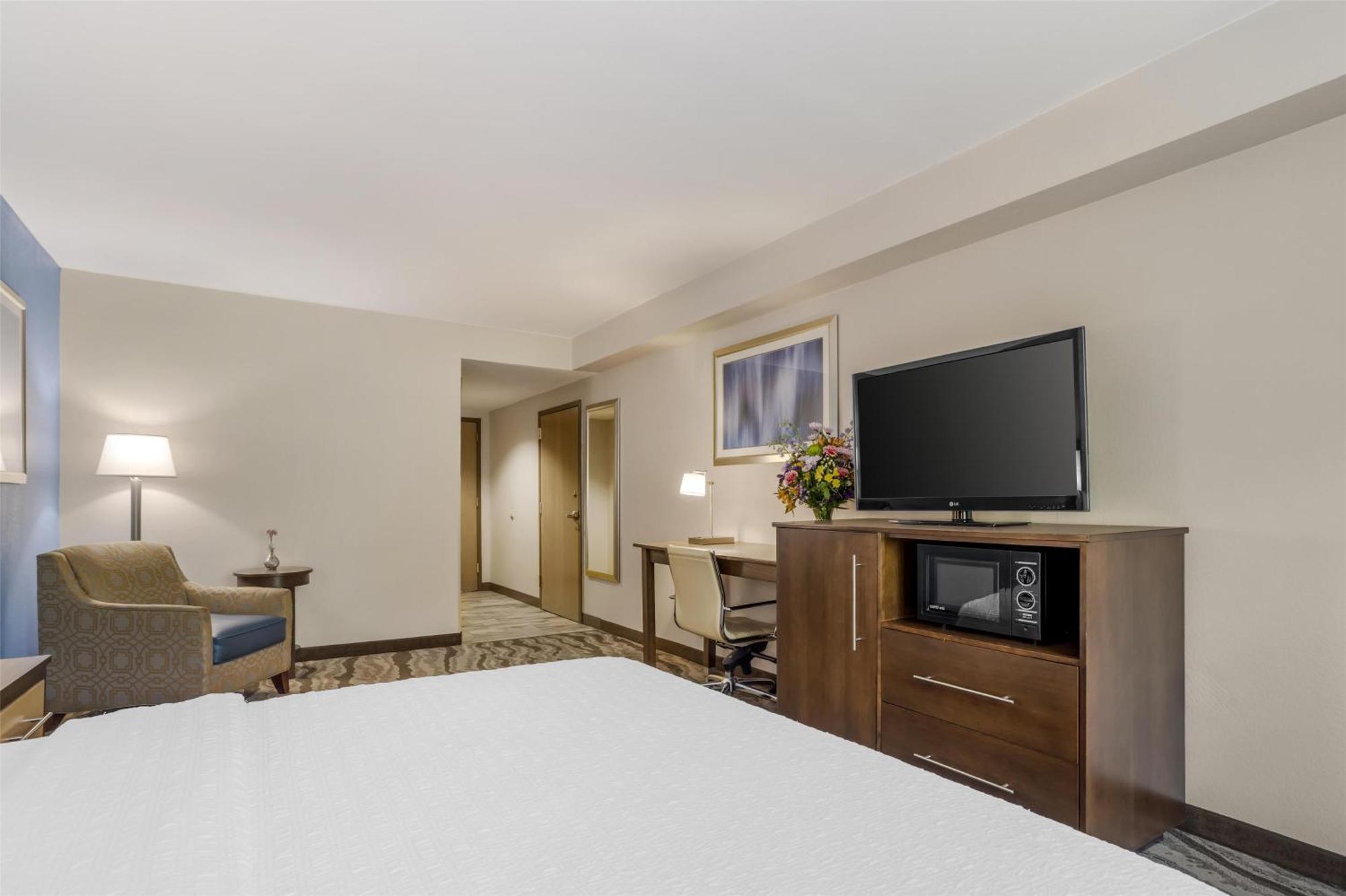 Western River Escape Sylva / Hotel 3*