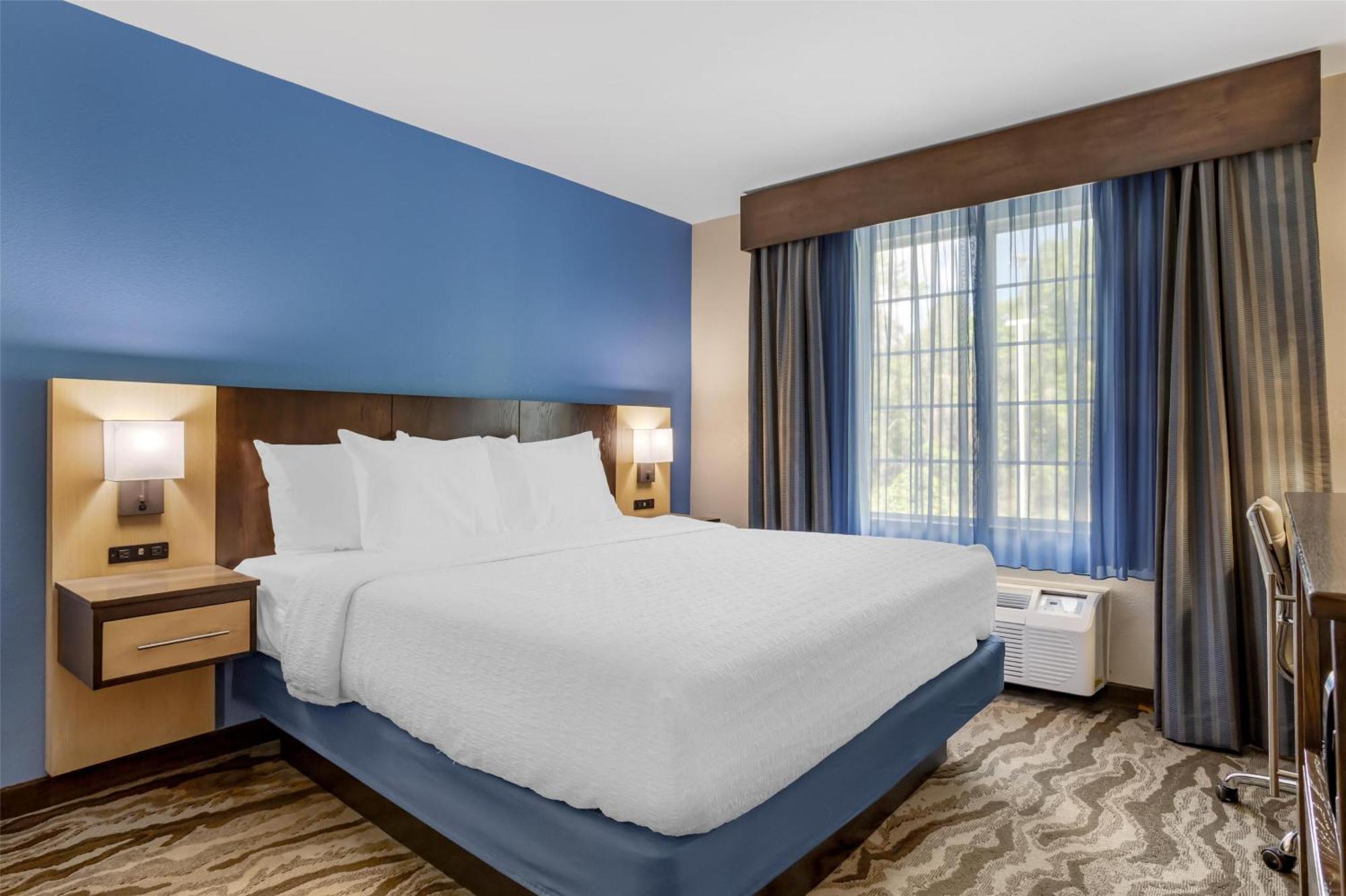 Western River Escape Sylva / Hotel Dillsboro