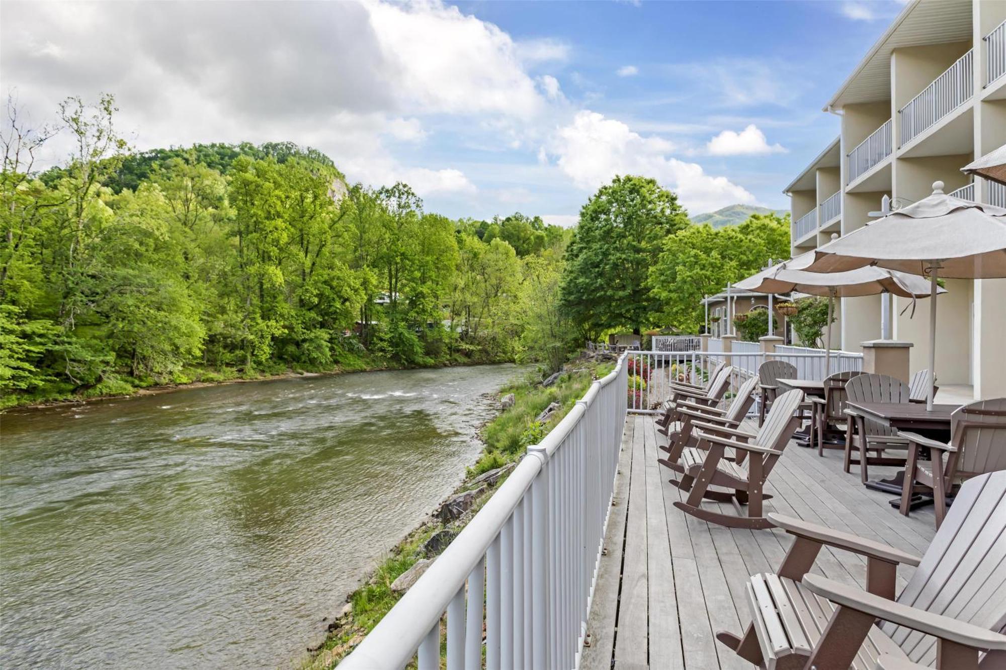 Hotel Western River Escape Sylva / 3*